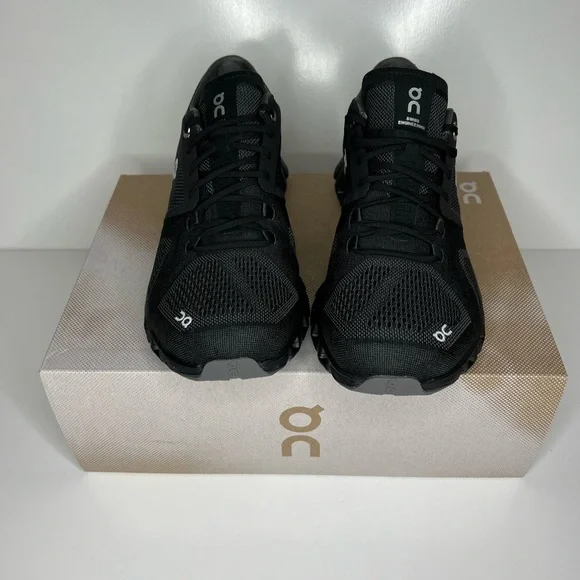 On Running Black Cloud X Sneakers - Picture 2 of 6